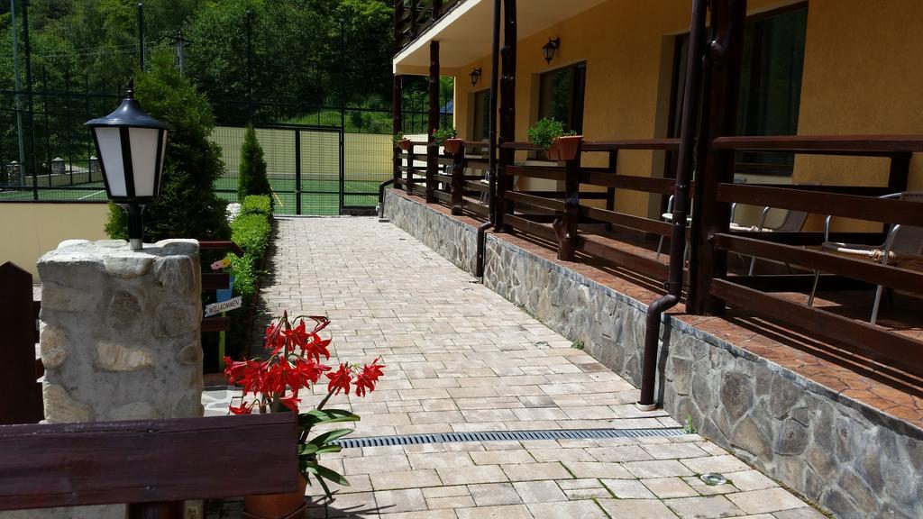 Pension Curmatura Stezii Răşinari Zewnętrze zdjęcie